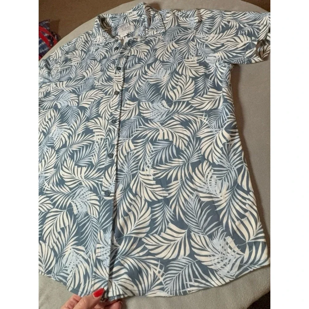 Men's XL C & C California blue/beige Hawaiian collared button down shirt EUC